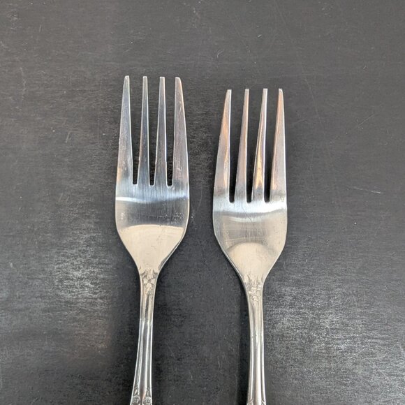 Hanford Forge Stainless Steel Dinner Forks Floral Design Set of 4 - Picture 4 of 11